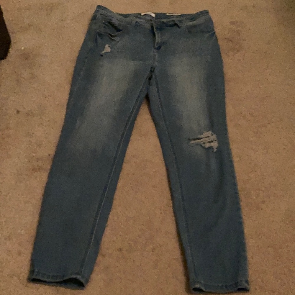Kenzie distressed jeans